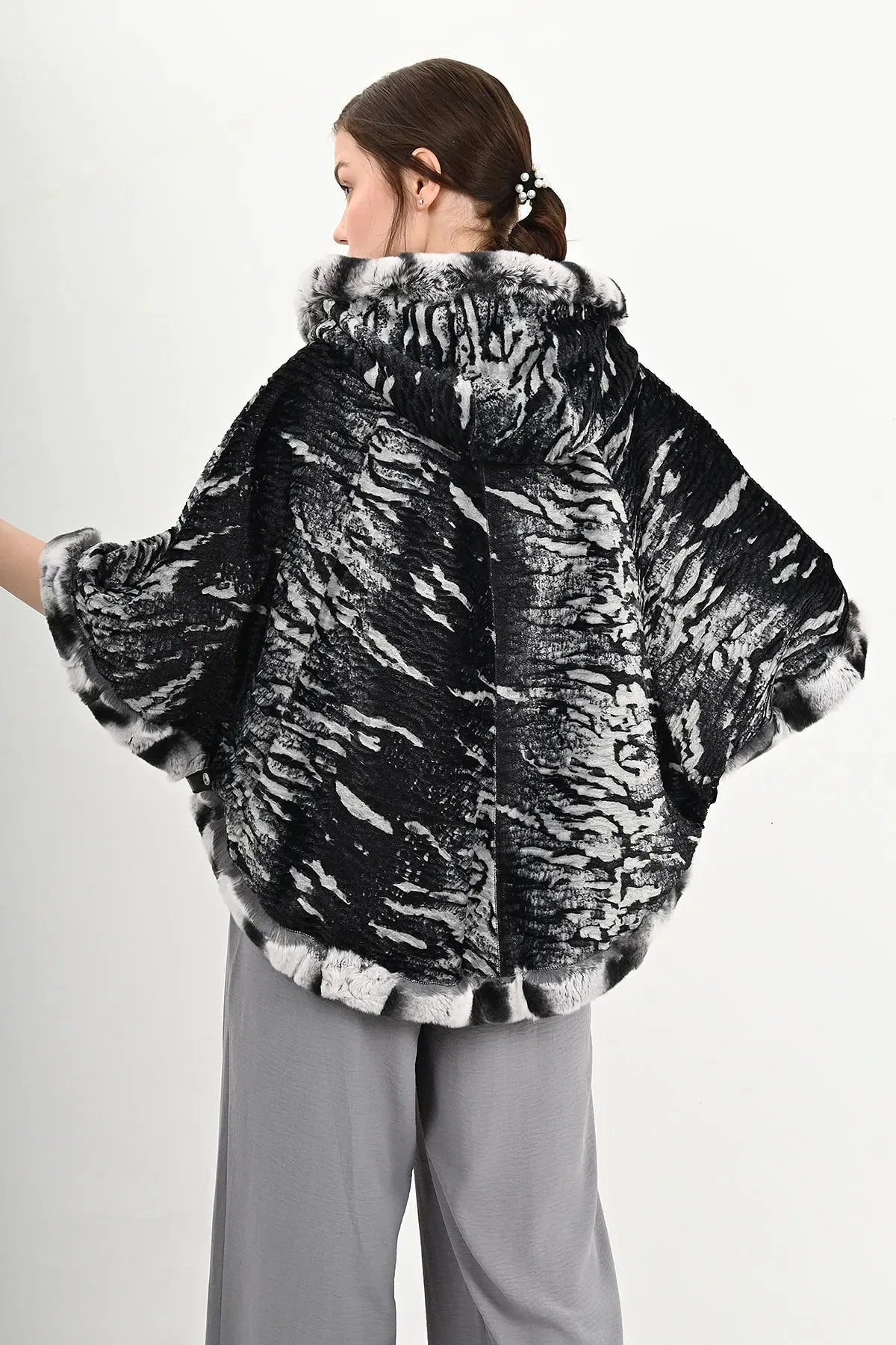 BLACK FUR LEATHER PONCHO