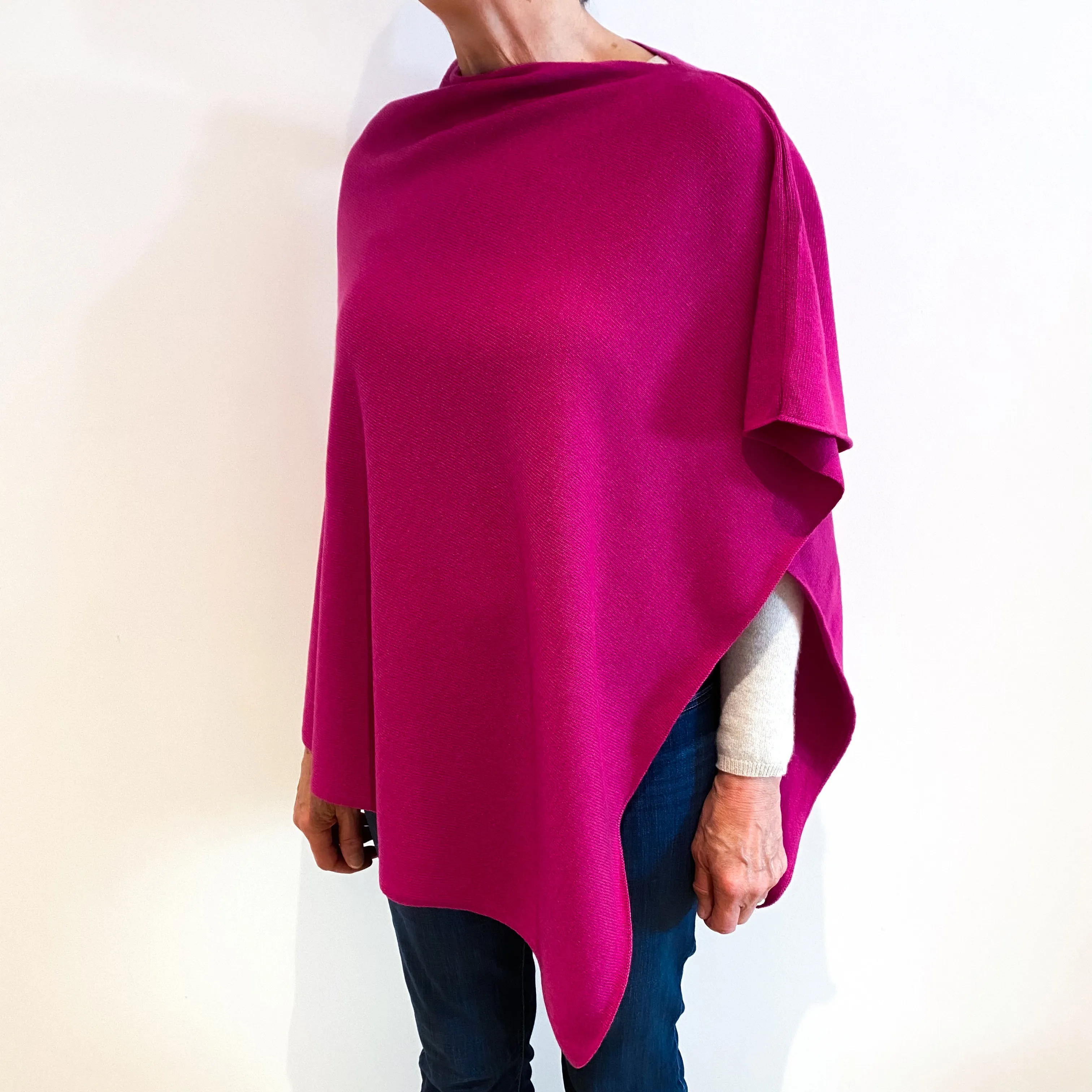 Brand New Scottish Fuchsia Pink Cashmere Poncho One Size