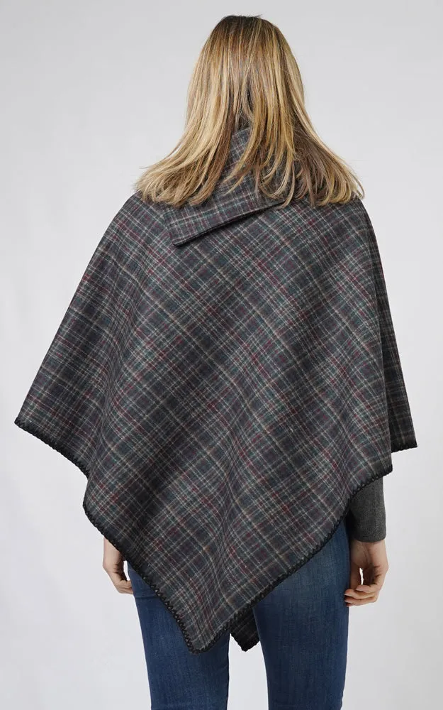 EPC10805 PLAID COCONUT BUTTON PONCHO