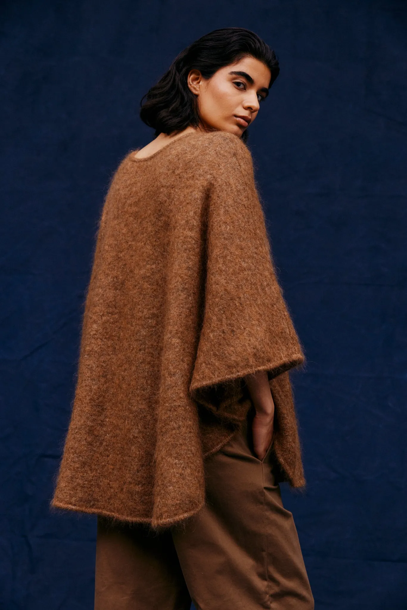 Mohair Demi Curvy Poncho - Light Brown