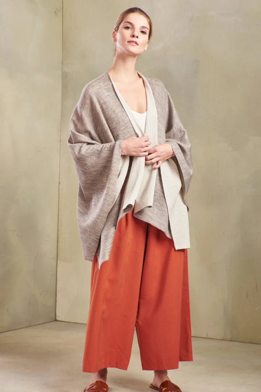 Temira Poncho Baby Alpaca Color Thunder&Ecru