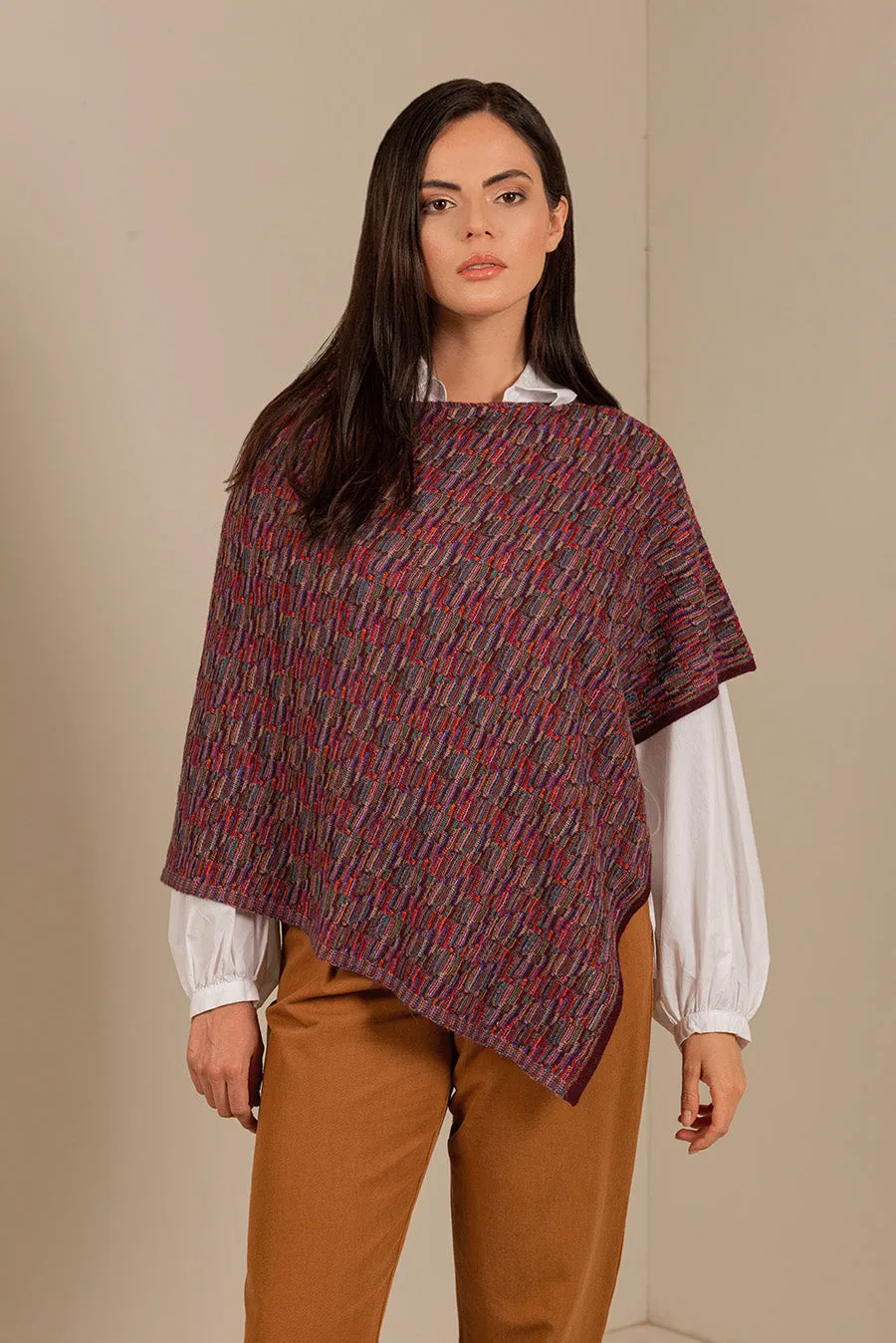 Ucrania Poncho Baby Alpaca Color Bitter