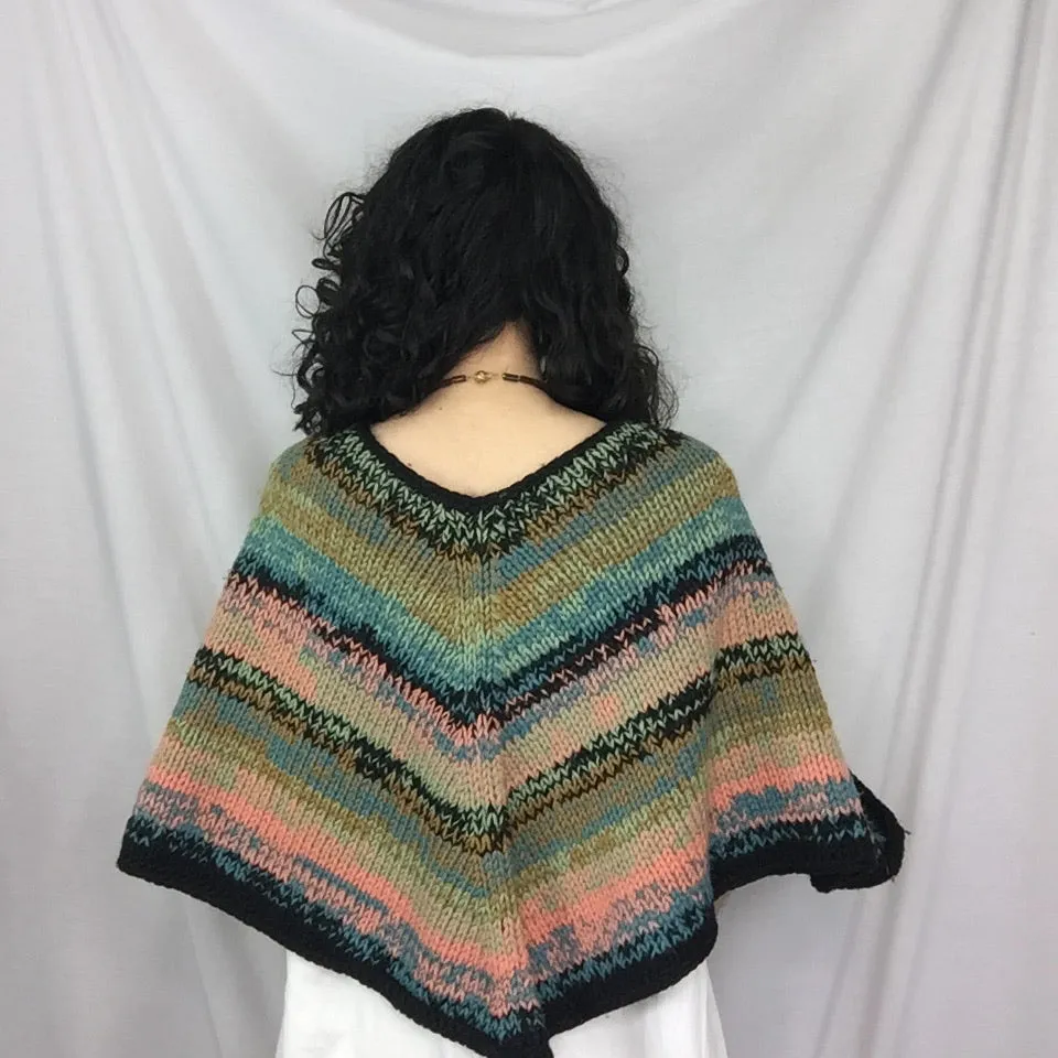 Vintage 70s | Hippie Woodstock Boho Western Mexican Poncho Knit Shawl Cape