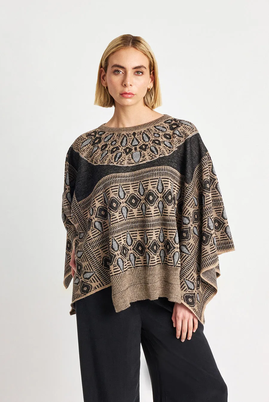 Wide Poncho Baby Alpaca Color Chanterelle