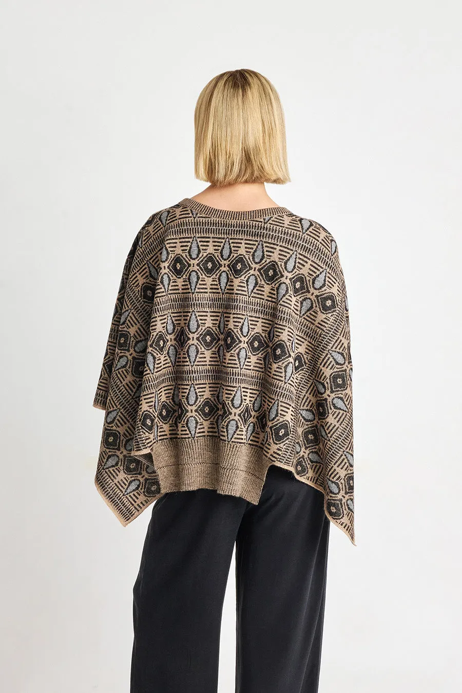 Wide Poncho Baby Alpaca Color Chanterelle